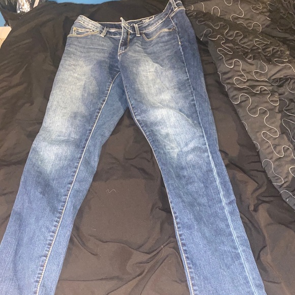 Universal Thread jeans - Picture 3 of 8